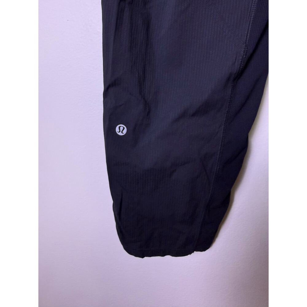 Lululemon Black Drawstring Jogger Pants Cropped Lightweight Athletic Size 6 - Picture 3 of 4